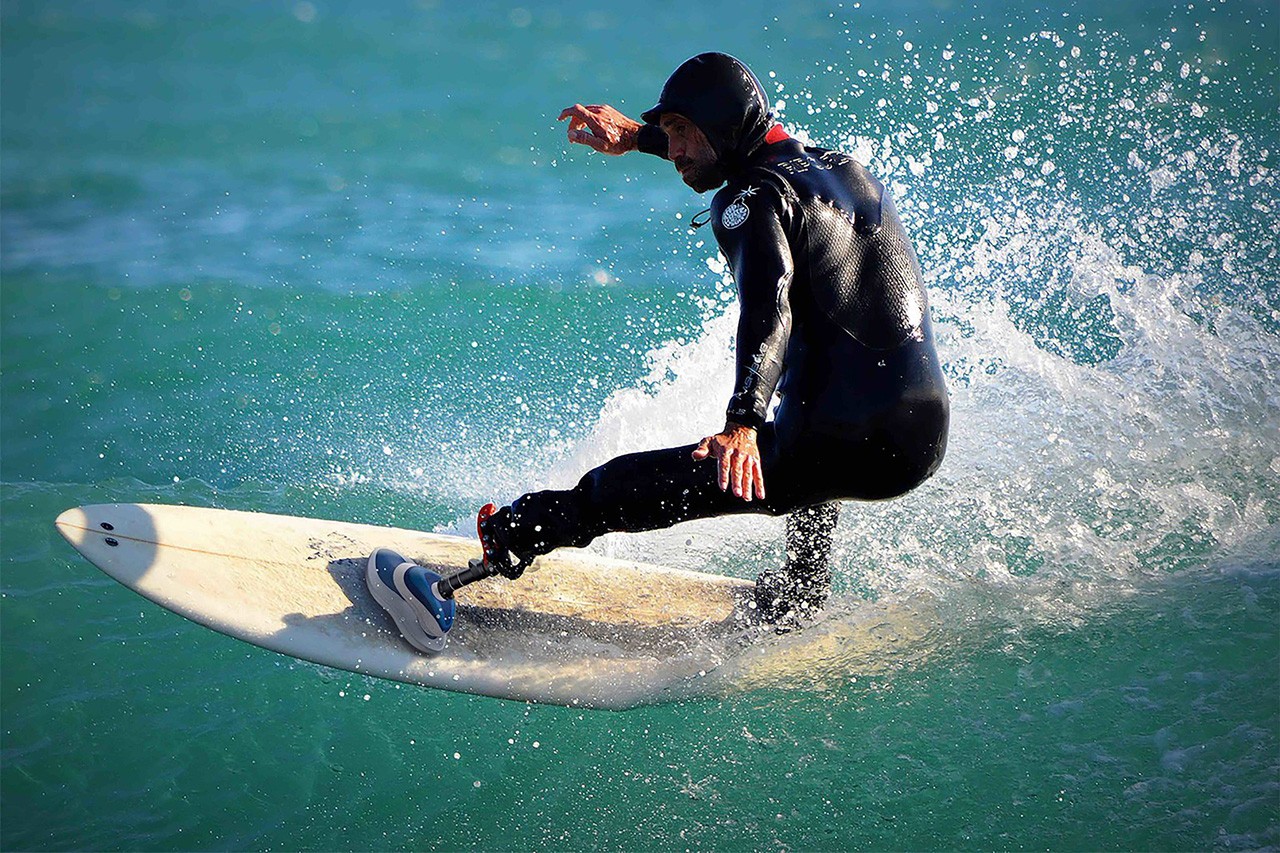 Surfer with the surf foot