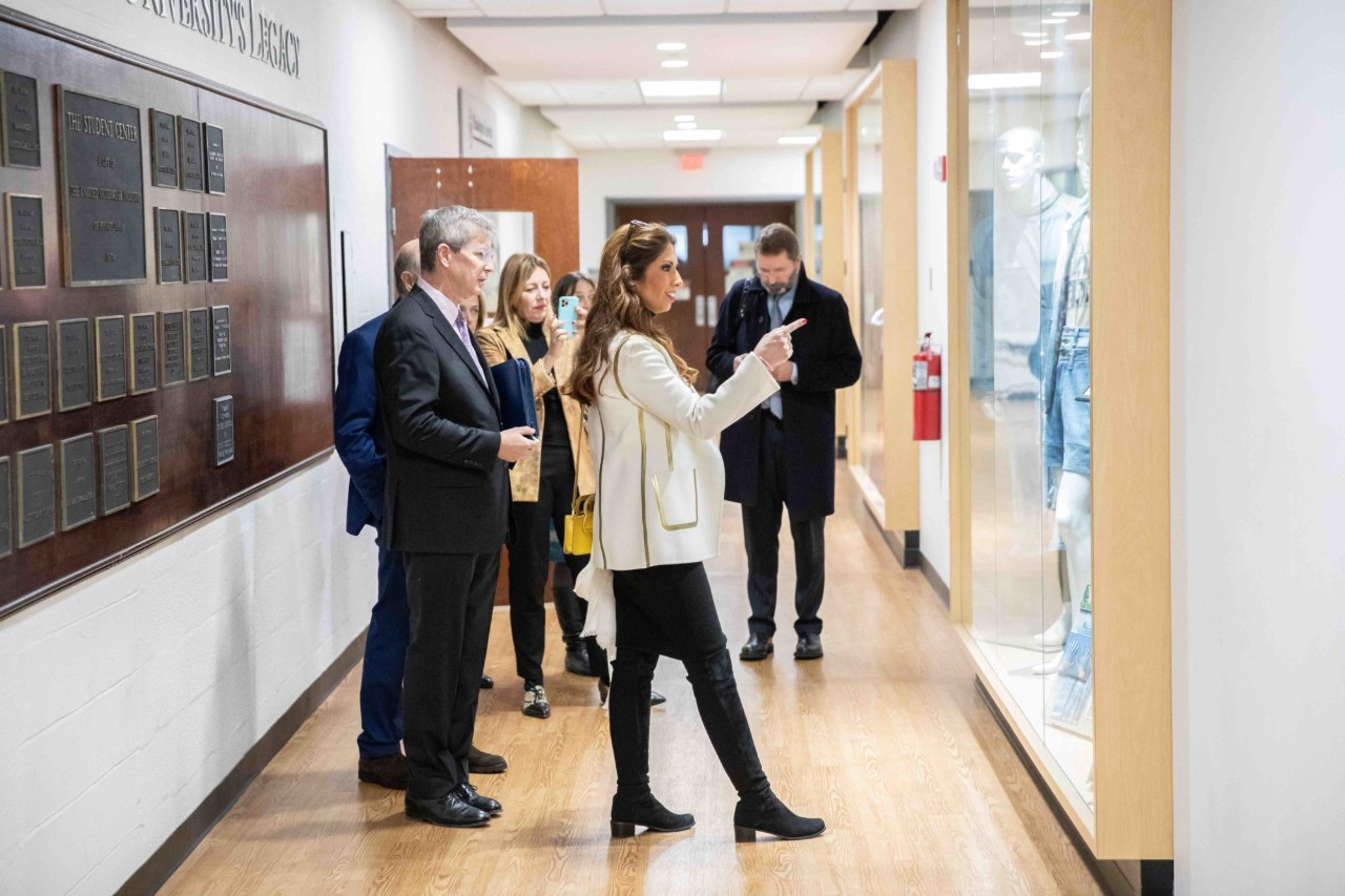 Lavinia Biagiotti Cigna tours Jefferson's campus.