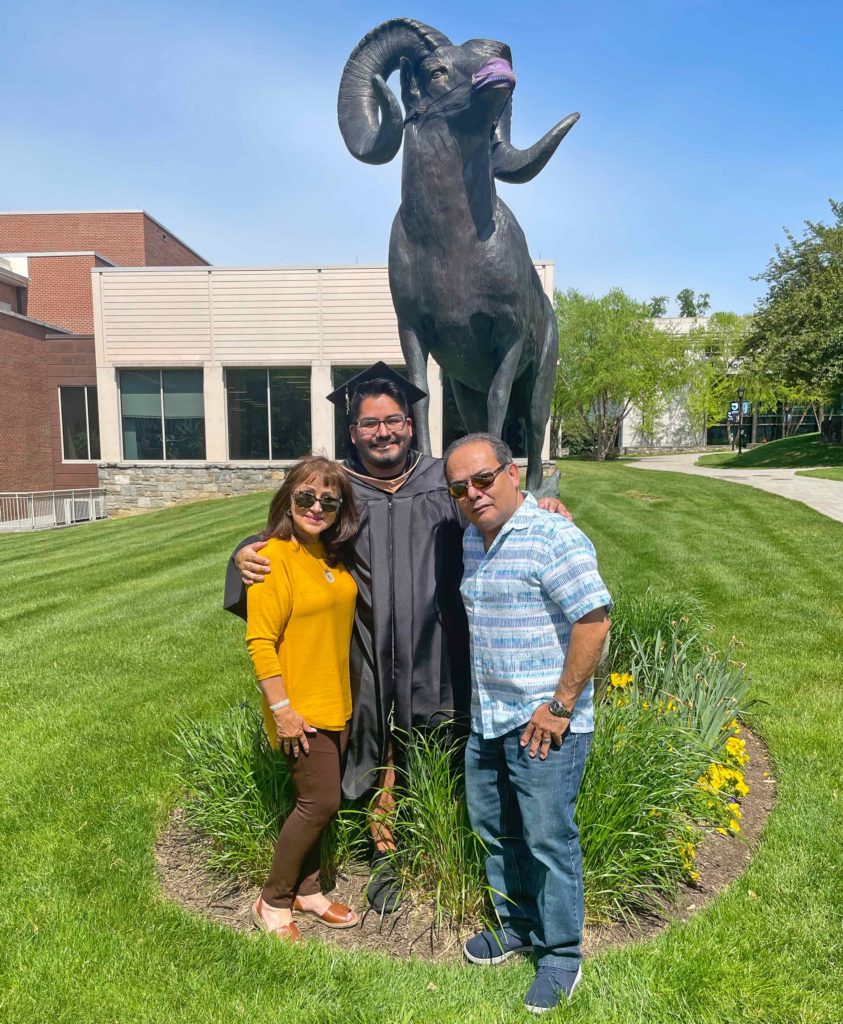 Luis Quevedo with his parents