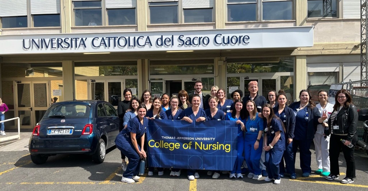group shot of nursing students in Rome