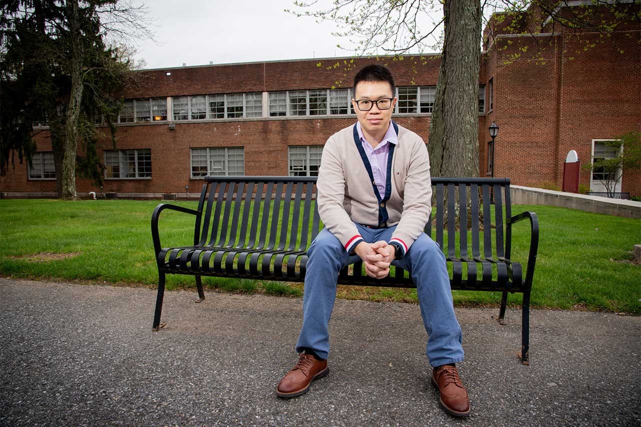 Dr. Guangzhi Huang, Assistant Professor and Director of Interdisciplinary Studies. Photo Credit: ©Thomas Jefferson University Photography Services.