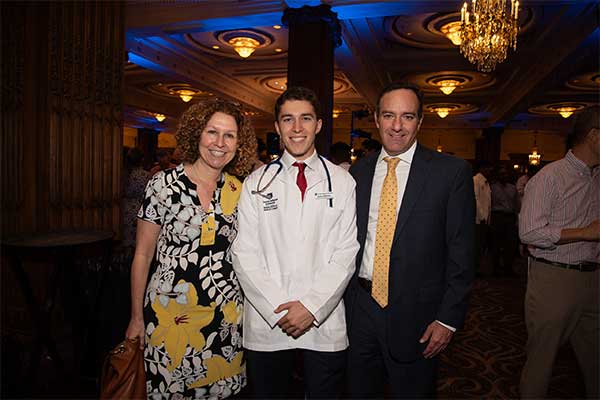 Inspired to Lead and Make Positive Change, Students Begin Med School Journey