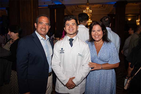 Inspired to Lead and Make Positive Change, Students Begin Med School Journey