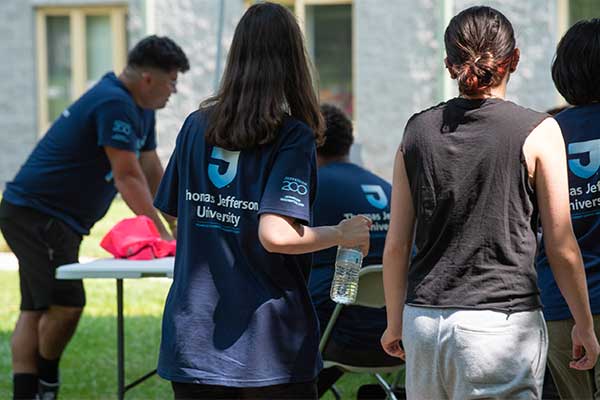 University Welcomes New Students to Campus