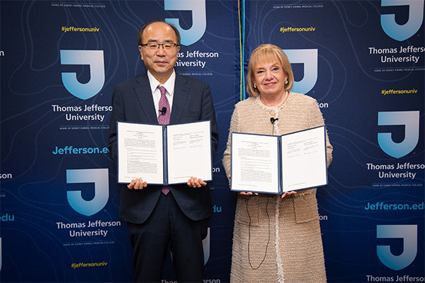 Thomas Jefferson University president, Dr. Susan Aldridge and Kobe University president, Masato Fujisaw