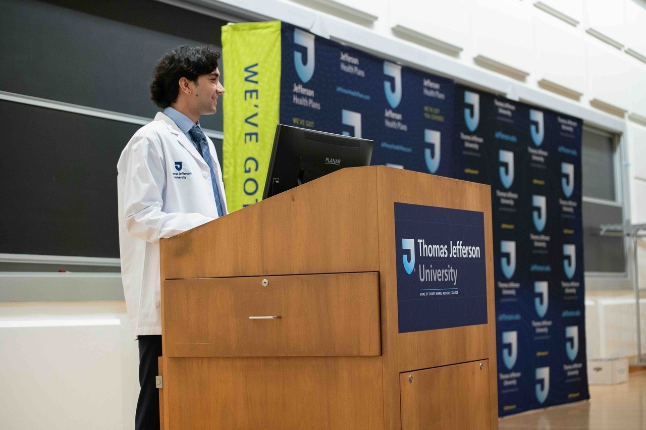 Class chair Shiv Patel led his fellow pharmacy students in reciting the Oath of a Pharmacist.
