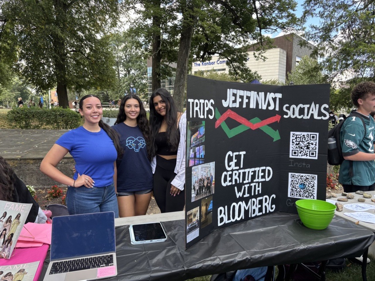 JeffInvest student leaders (l-r) Thais Peroto, Heba Nasir and Raina Kalpesh Mehta connect with classmates at the recent Jefferson Involvement Fair.